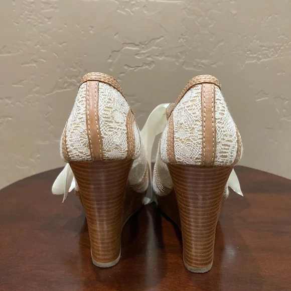 Seychelles Women's Harmony Wedge Peep Toe Pump, Natural, Size 7.5 - Picture 5 of 11